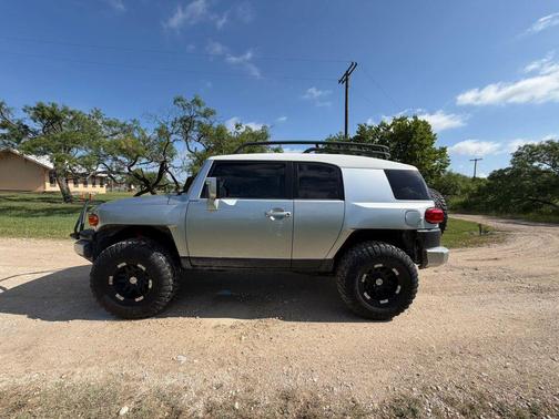 Silver 2007 Toyota FJ Cruiser Base