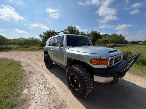 Silver 2007 Toyota FJ Cruiser Base