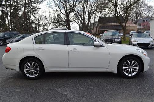 2009 INFINITI G37x Base