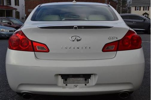 2009 INFINITI G37x Base