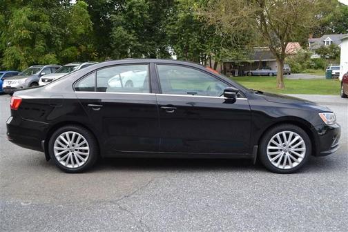 2015 Volkswagen Jetta Auto SE w/Connectivity/Navigation