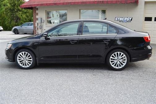 2015 Volkswagen Jetta Auto SE w/Connectivity/Navigation