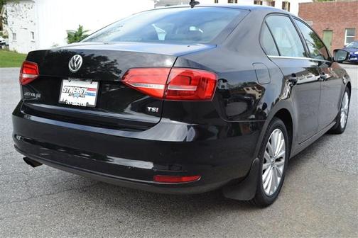 2015 Volkswagen Jetta Auto SE w/Connectivity/Navigation
