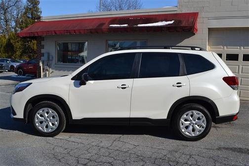 2023 Subaru Forester Base