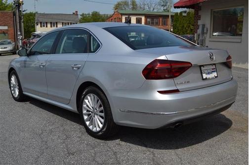 2017 Volkswagen Passat 1.8T SE