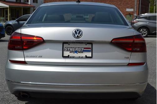 2017 Volkswagen Passat 1.8T SE