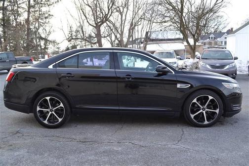 2016 Ford Taurus SEL