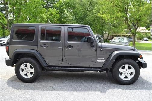 2017 Jeep Wrangler Unlimited Sport