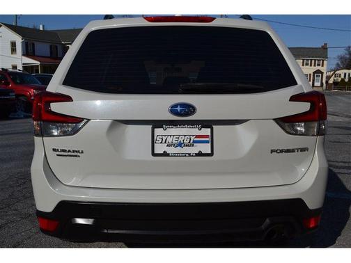 2023 Subaru Forester Base