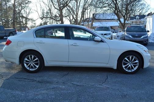 2009 INFINITI G37x Base
