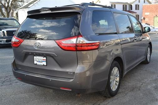 2015 Toyota Sienna XLE
