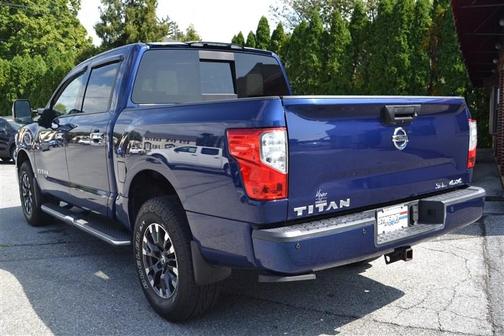 2017 Nissan Titan SL