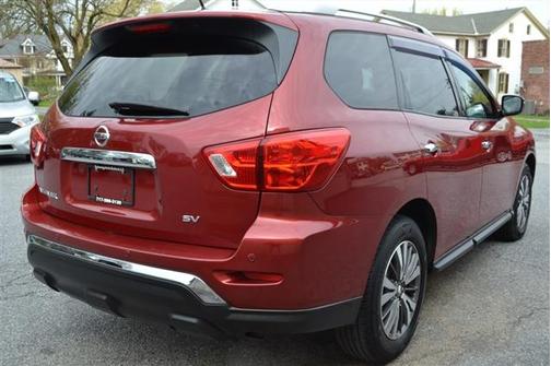2017 Nissan Pathfinder SV