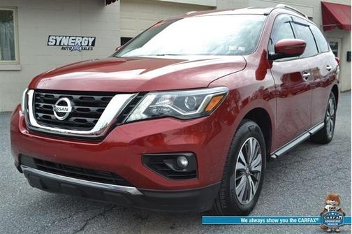2017 Nissan Pathfinder SV
