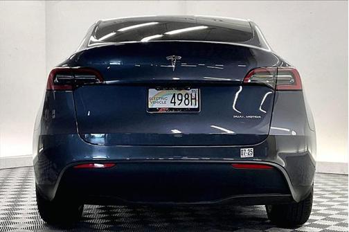 2022 Tesla Model Y Long Range Dual Motor All-Wheel Drive