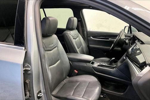 Argent Silver Metallic 2024 Cadillac XT6 Premium Luxury FWD