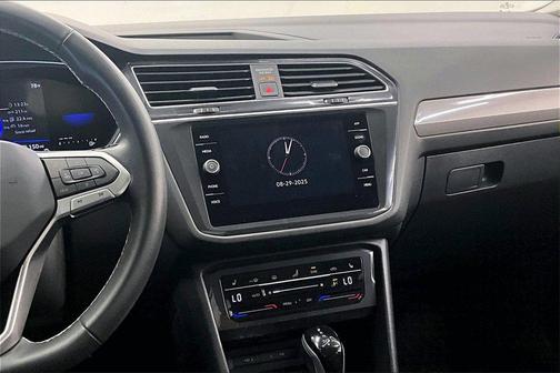 2024 Volkswagen Tiguan 2.0T SE 4MOTION