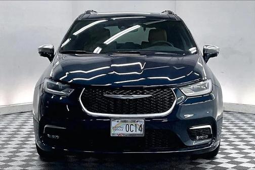 Fathom Blue Pearlcoat 2022 Chrysler Pacifica L