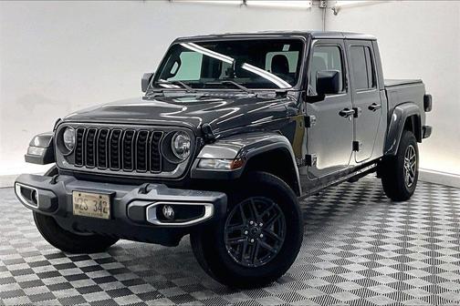 2024 Jeep Gladiator Sport S