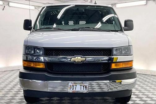 Summit White 2025 Chevrolet Express 2500 LT