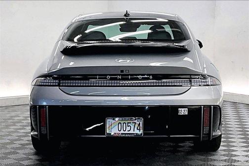 2025 Hyundai IONIQ 6 SE