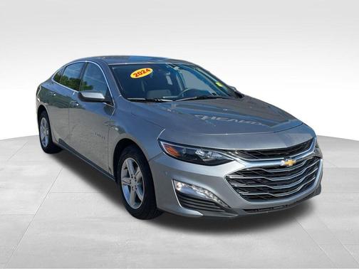 Sterling Gray Metallic 2024 Chevrolet Malibu FWD 1LT