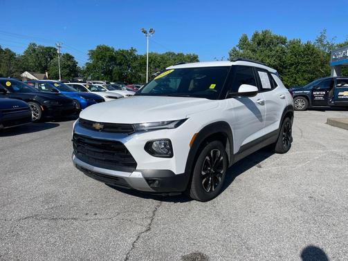 Summit White 2023 Chevrolet Trailblazer LT