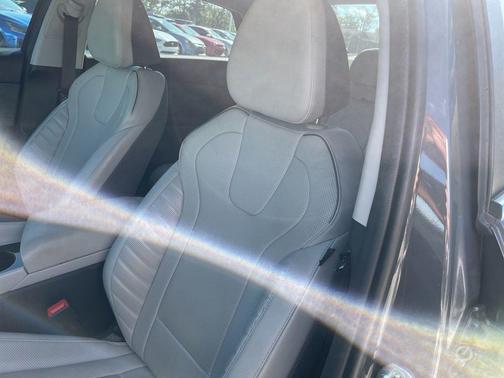 Ecotronic Gray 2023 Hyundai ELANTRA Limited