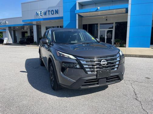 Gun Metallic 2024 Nissan Rogue SV