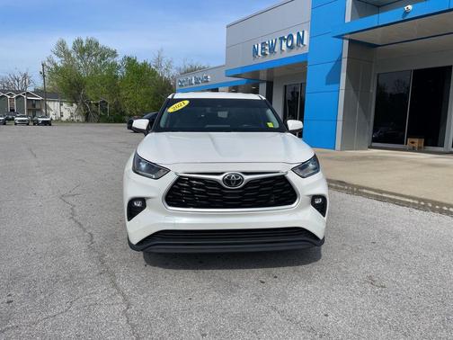 2021 Toyota Highlander LE