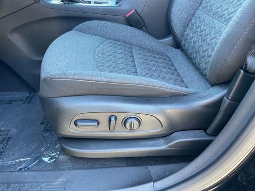Mosaic Black Metallic 2024 Chevrolet Equinox 1LT