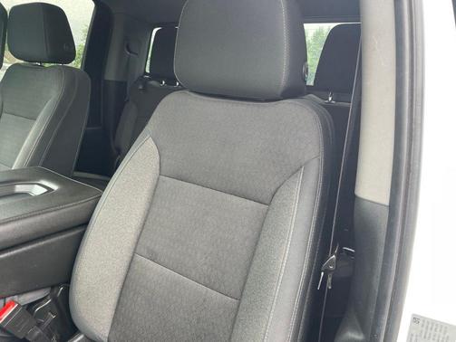 Summit White 2019 Chevrolet Silverado 1500 LT