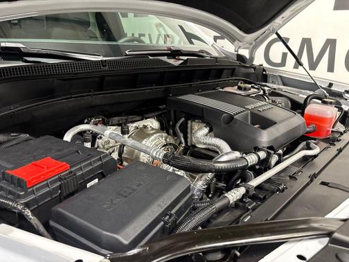 2026 Chevrolet Tahoe 4WD RST