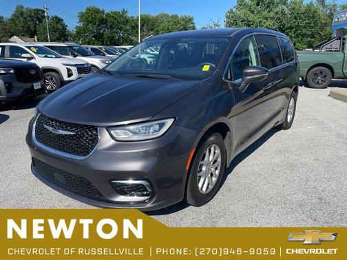 Granite Crystal Metallic Clearcoat 2023 Chrysler Pacifica Touring L