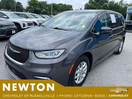Granite Crystal Metallic Clearcoat 2023 Chrysler Pacifica Touring L