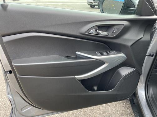 Sterling Gray Metallic 2026 Chevrolet Trax FWD 1RS
