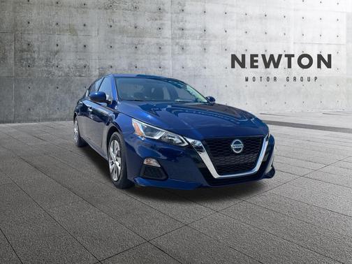 Deep Blue Pearl 2020 Nissan Altima S FWD