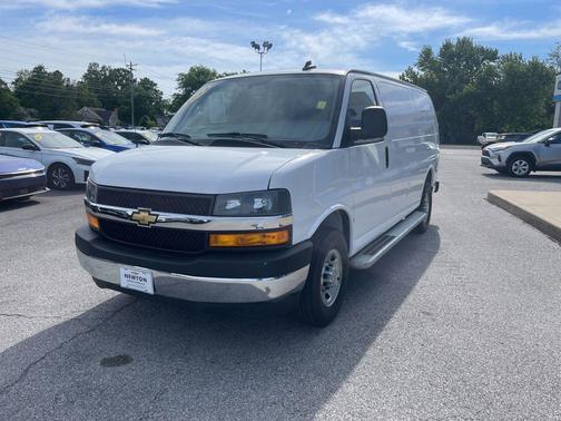 Summit White 2024 Chevrolet Express 2500 Work Van