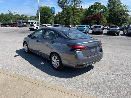 Gun Metallic 2020 Nissan Versa 1.6 S