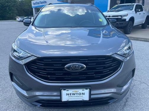 Carbonized Gray Metallic 2022 Ford Edge SE