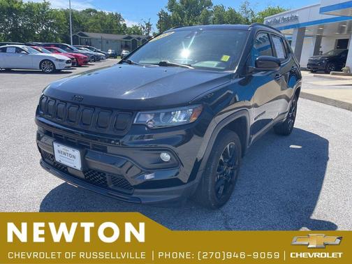 Diamond Black Crystal Pearlcoat 2022 Jeep Compass Latitude