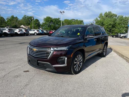 Black Cherry Metallic 2023 Chevrolet Traverse Premier