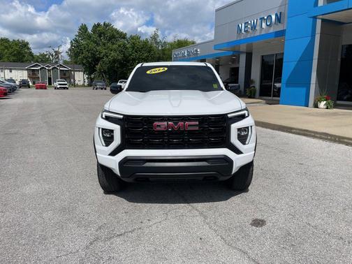 Summit White 2024 GMC Canyon Elevation