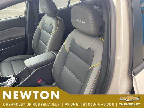 White Sands 2026 Chevrolet Trax FWD ACTIV