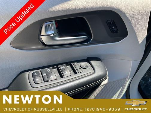 Granite Crystal Metallic Clearcoat 2022 Chrysler Pacifica Touring L