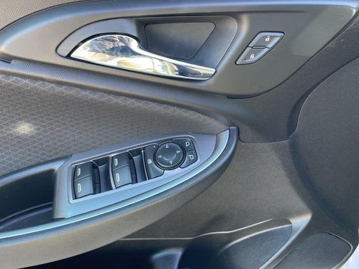 2017 Chevrolet Malibu 1LS