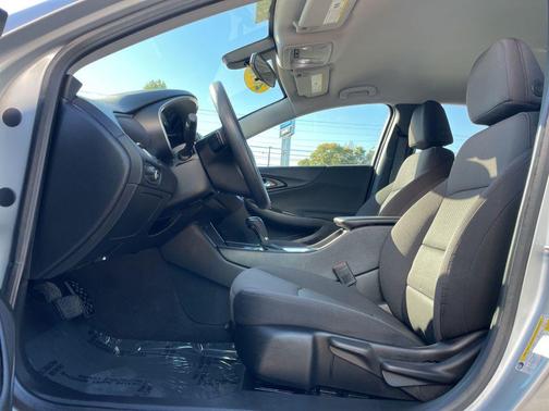 2017 Chevrolet Malibu 1LS