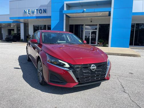 Scarlet Ember 2025 Nissan Altima 2.5 SL