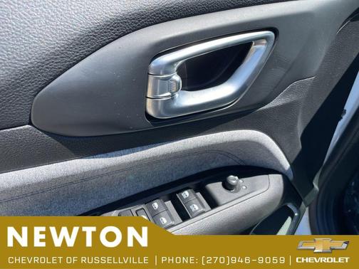 Bright White Clearcoat 2025 Jeep Compass Latitude