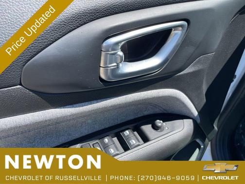 Bright White Clearcoat 2025 Jeep Compass Latitude
